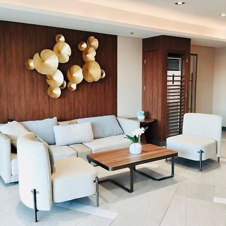 Rj Elite Escape 2Br Condo W Balcony Near Sm Iloilo Exterior photo